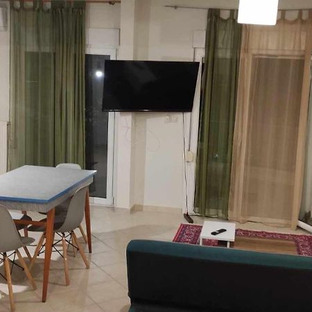 Pylaia Comfortable Apartment 2 Thessaloniki Exterior photo